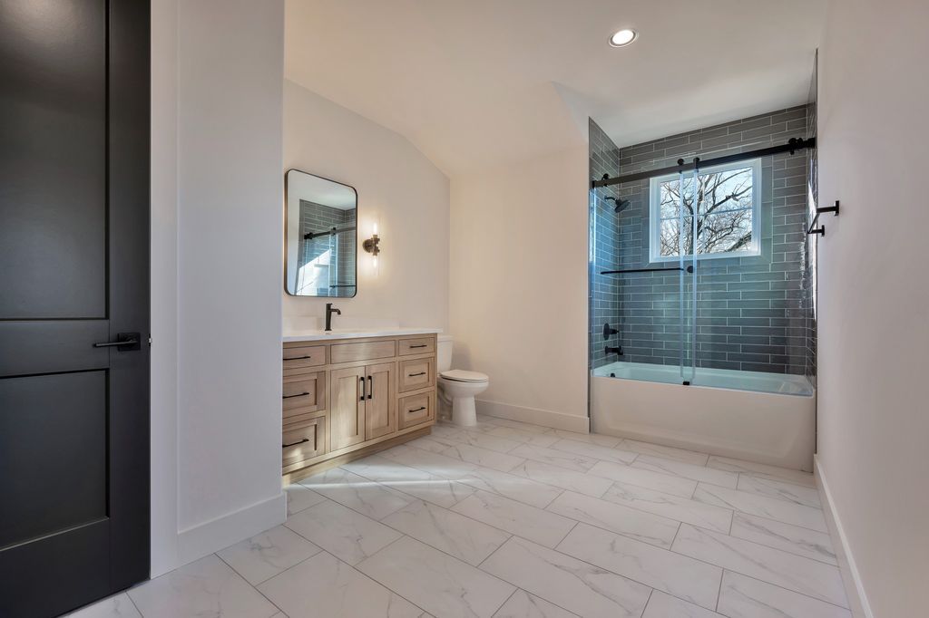 Exquisite Modern Design Tennessee Property with Breathtaking Views Available for 3699900 45