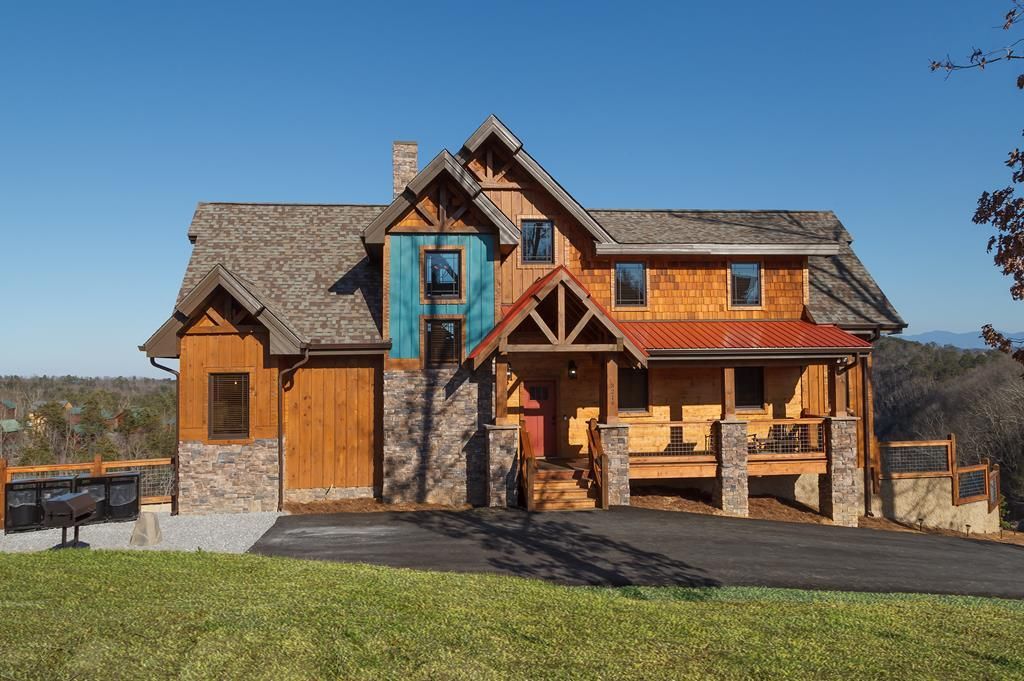 Exquisite Tennessee Retreat A Tranquil Paradise with Panoramic Views Now Available for 2.49 Million 1