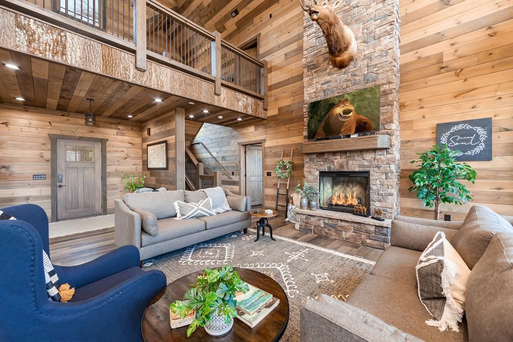 Exquisite Tennessee Retreat A Tranquil Paradise with Panoramic Views Now Available for 2.49 Million 21