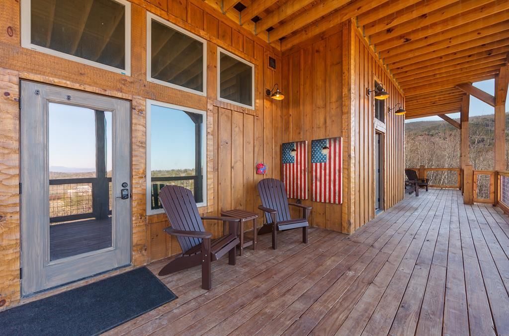 Exquisite Tennessee Retreat A Tranquil Paradise with Panoramic Views Now Available for 2.49 Million 40