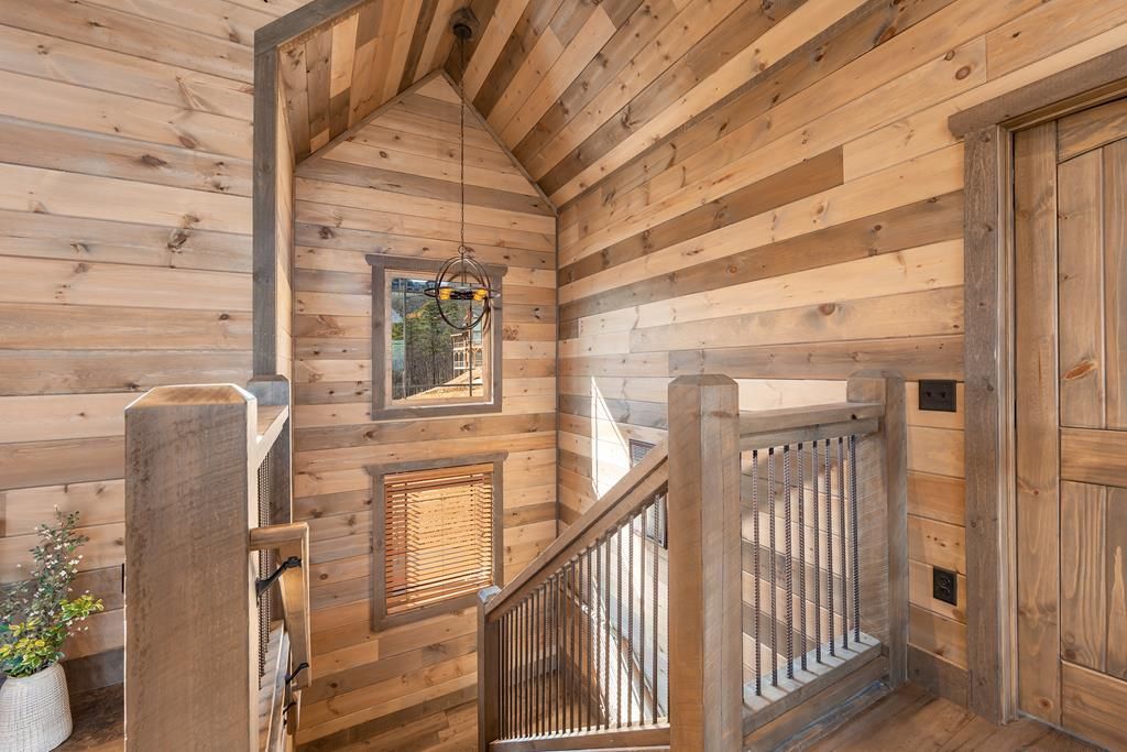 Exquisite Tennessee Retreat A Tranquil Paradise with Panoramic Views Now Available for 2.49 Million 43