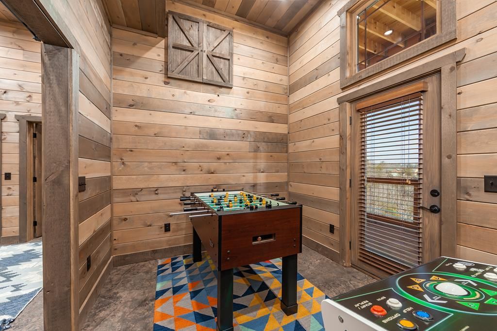 Exquisite Tennessee Retreat A Tranquil Paradise with Panoramic Views Now Available for 2.49 Million 45