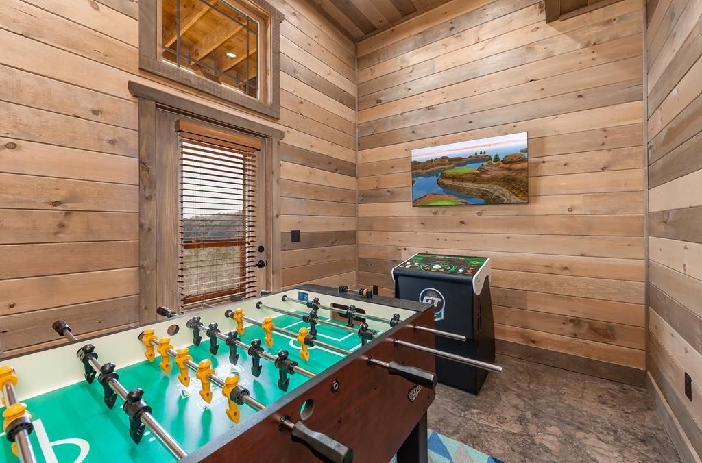 Exquisite Tennessee Retreat A Tranquil Paradise with Panoramic Views Now Available for 2.49 Million 46