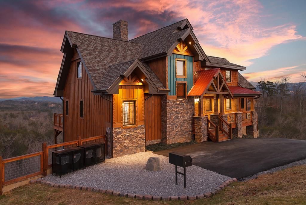 Exquisite Tennessee Retreat A Tranquil Paradise with Panoramic Views Now Available for 2.49 Million 49
