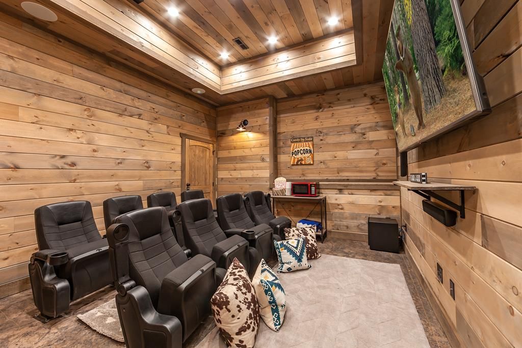 Exquisite Tennessee Retreat A Tranquil Paradise with Panoramic Views Now Available for 2.49 Million 9