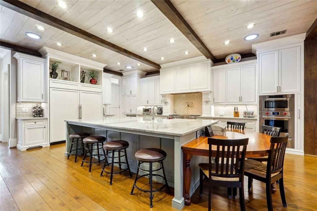 Georgias 9 Million Gem Luxe Smart Home Marrying Opulence and High Tech Living 17