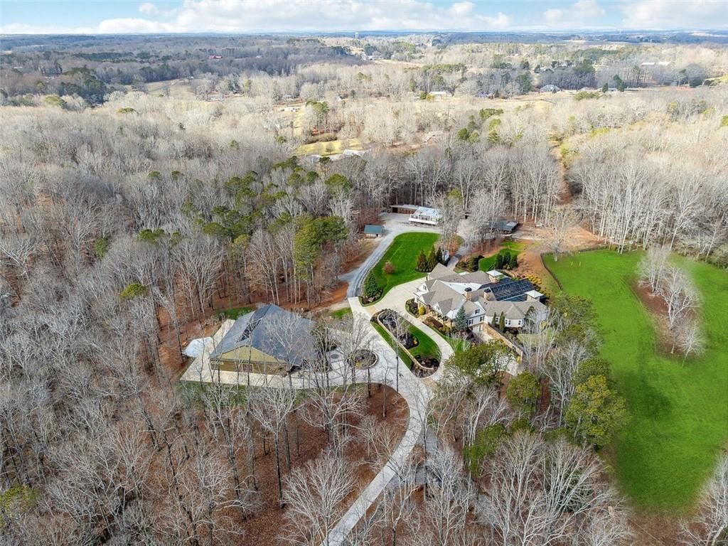 Georgias 9 Million Gem Luxe Smart Home Marrying Opulence and High Tech Living 2