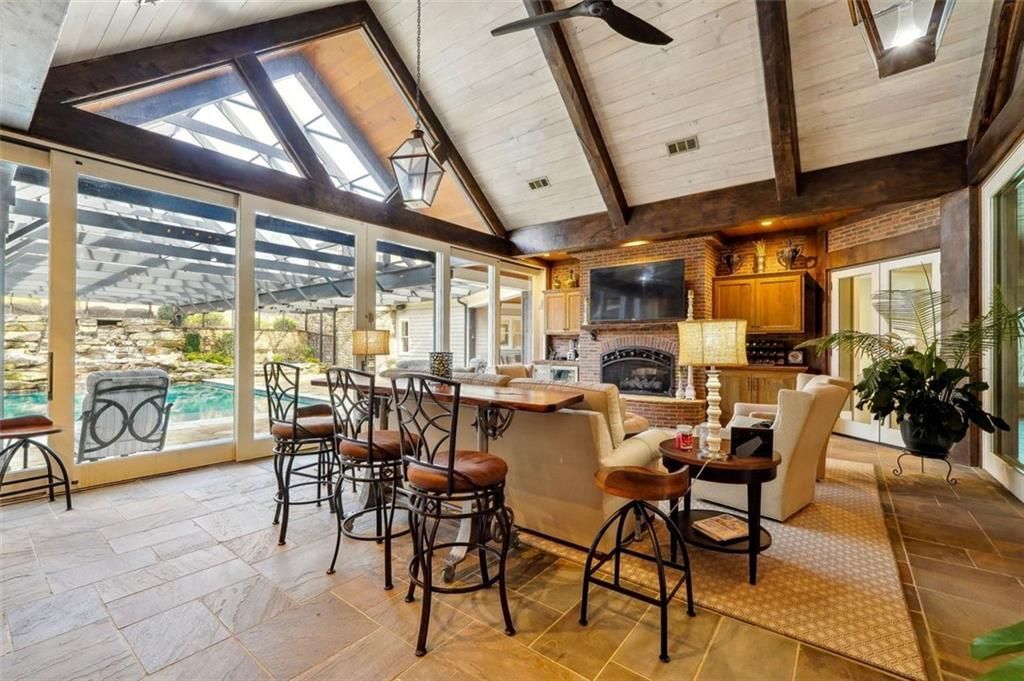 Georgias 9 Million Gem Luxe Smart Home Marrying Opulence and High Tech Living 22