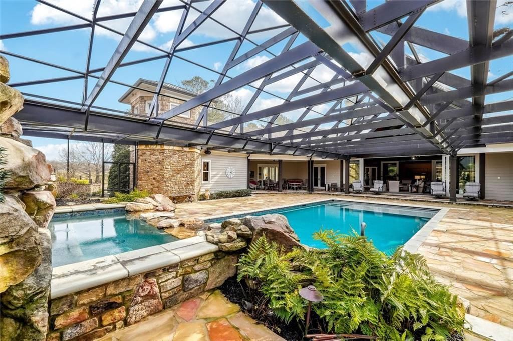Georgias 9 Million Gem Luxe Smart Home Marrying Opulence and High Tech Living 25