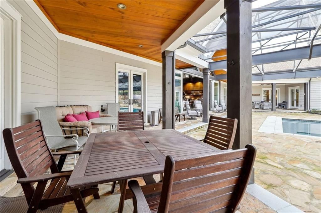 Georgias 9 Million Gem Luxe Smart Home Marrying Opulence and High Tech Living 26