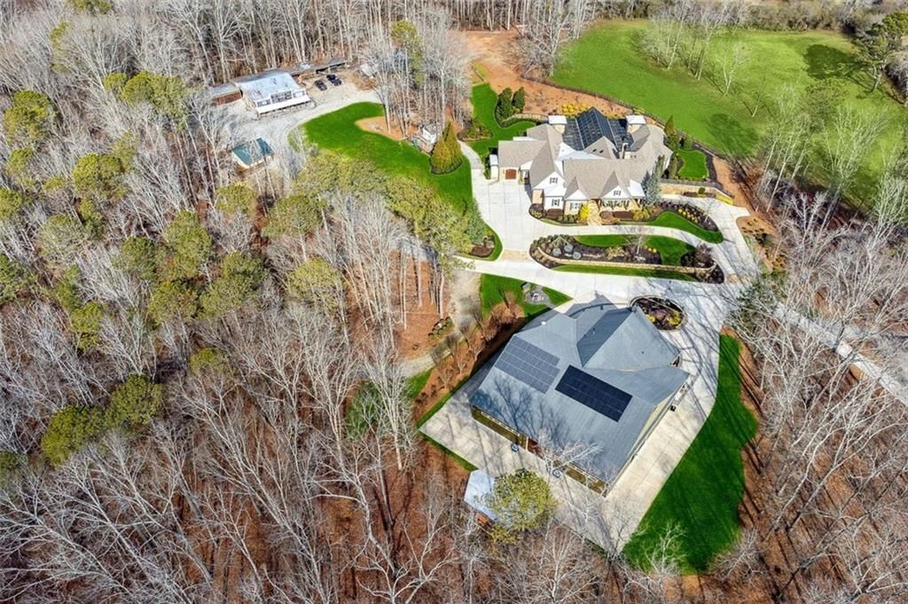 Georgias 9 Million Gem Luxe Smart Home Marrying Opulence and High Tech Living 3