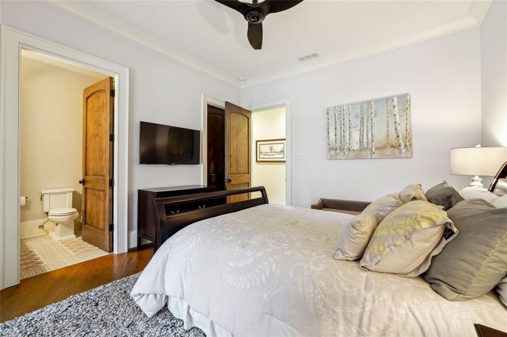 Georgias 9 Million Gem Luxe Smart Home Marrying Opulence and High Tech Living 41