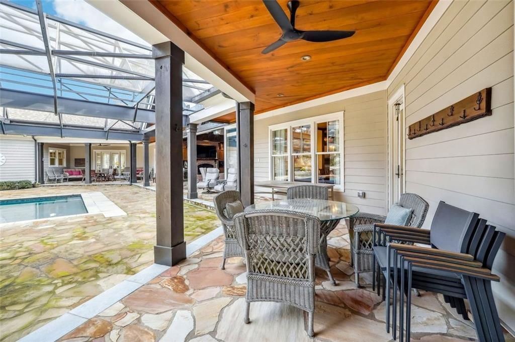 Georgias 9 Million Gem Luxe Smart Home Marrying Opulence and High Tech Living 43