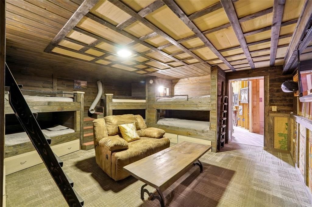 Georgias 9 Million Gem Luxe Smart Home Marrying Opulence and High Tech Living 50