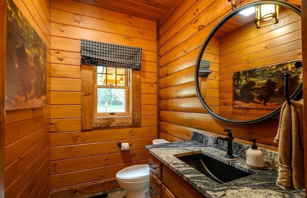 Harmonious Blend of Rustic Charm and Modern Luxury Magnificent Ohio Residence Listed at 2.4 Million 15