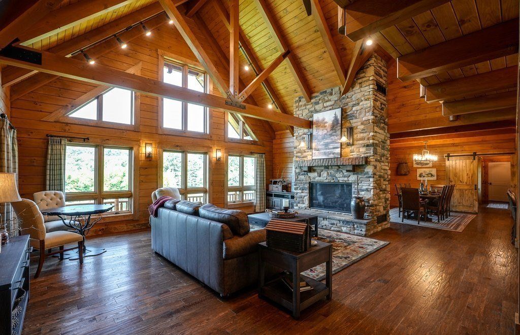 Harmonious Blend of Rustic Charm and Modern Luxury Magnificent Ohio Residence Listed at 2.4 Million 19
