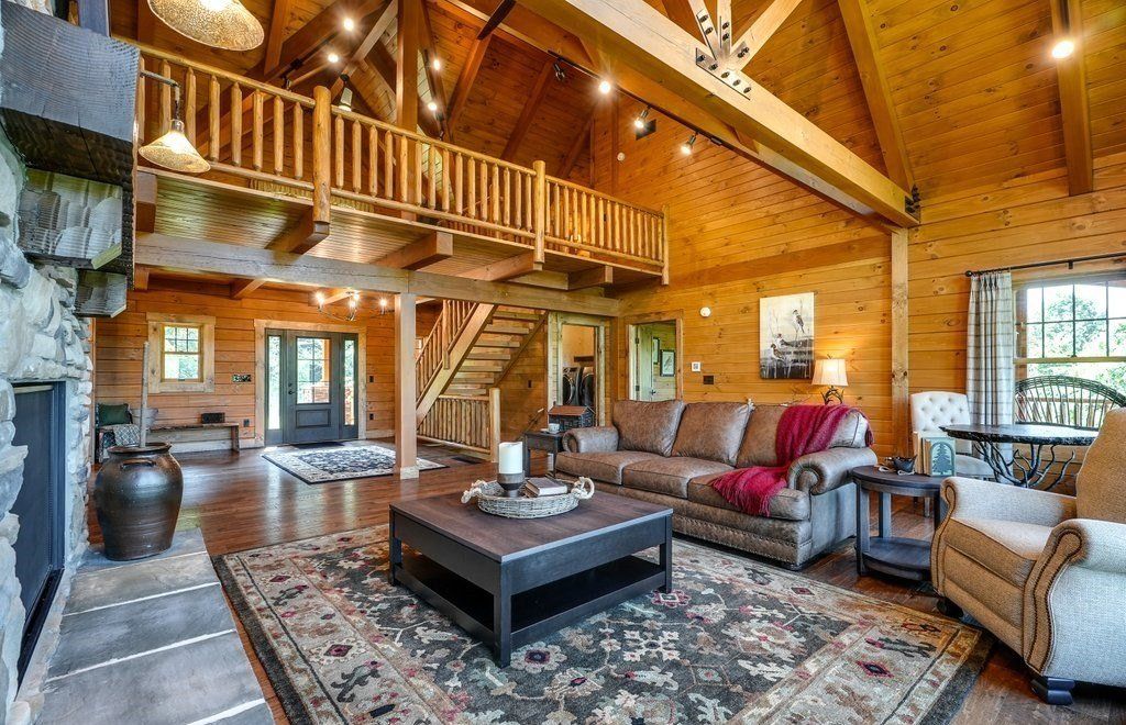 Harmonious Blend of Rustic Charm and Modern Luxury Magnificent Ohio Residence Listed at 2.4 Million 21