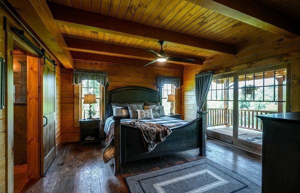 Harmonious Blend of Rustic Charm and Modern Luxury Magnificent Ohio Residence Listed at 2.4 Million 22