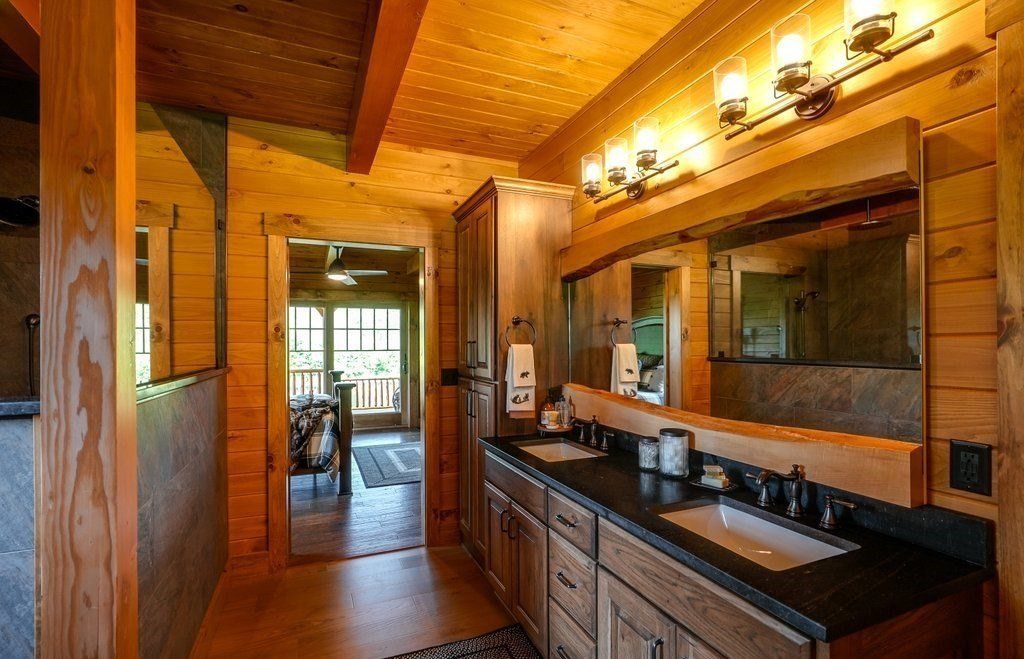 Harmonious Blend of Rustic Charm and Modern Luxury Magnificent Ohio Residence Listed at 2.4 Million 25