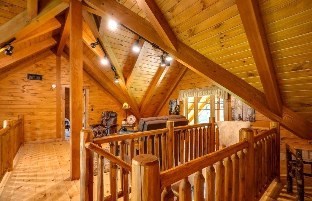 Harmonious Blend of Rustic Charm and Modern Luxury Magnificent Ohio Residence Listed at 2.4 Million 26
