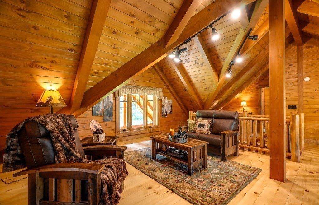 Harmonious Blend of Rustic Charm and Modern Luxury Magnificent Ohio Residence Listed at 2.4 Million 27