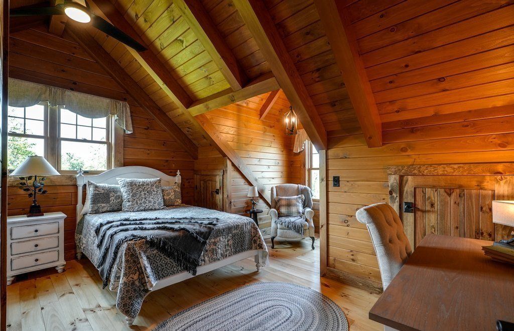 Harmonious Blend of Rustic Charm and Modern Luxury Magnificent Ohio Residence Listed at 2.4 Million 28