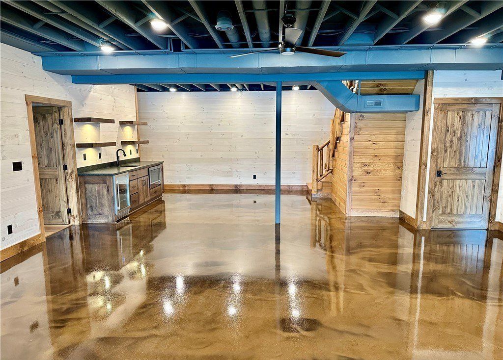 Harmonious Blend of Rustic Charm and Modern Luxury Magnificent Ohio Residence Listed at 2.4 Million 37