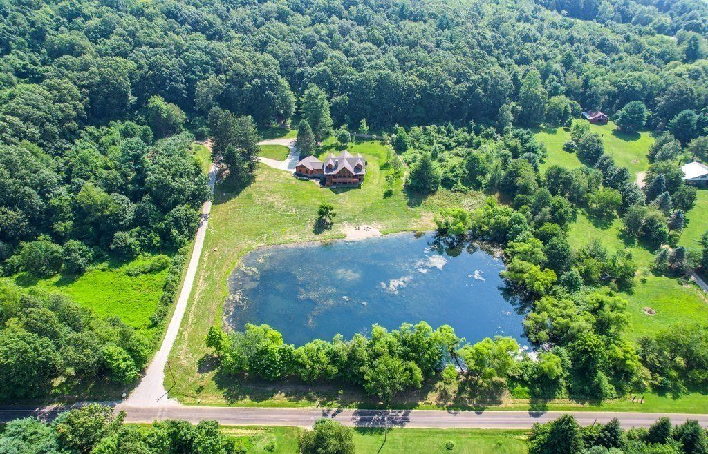 Harmonious Blend of Rustic Charm and Modern Luxury Magnificent Ohio Residence Listed at 2.4 Million 42
