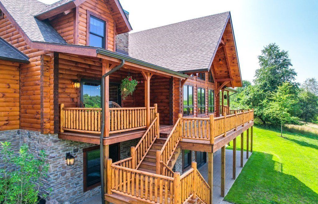 Harmonious Blend of Rustic Charm and Modern Luxury Magnificent Ohio Residence Listed at 2.4 Million 7