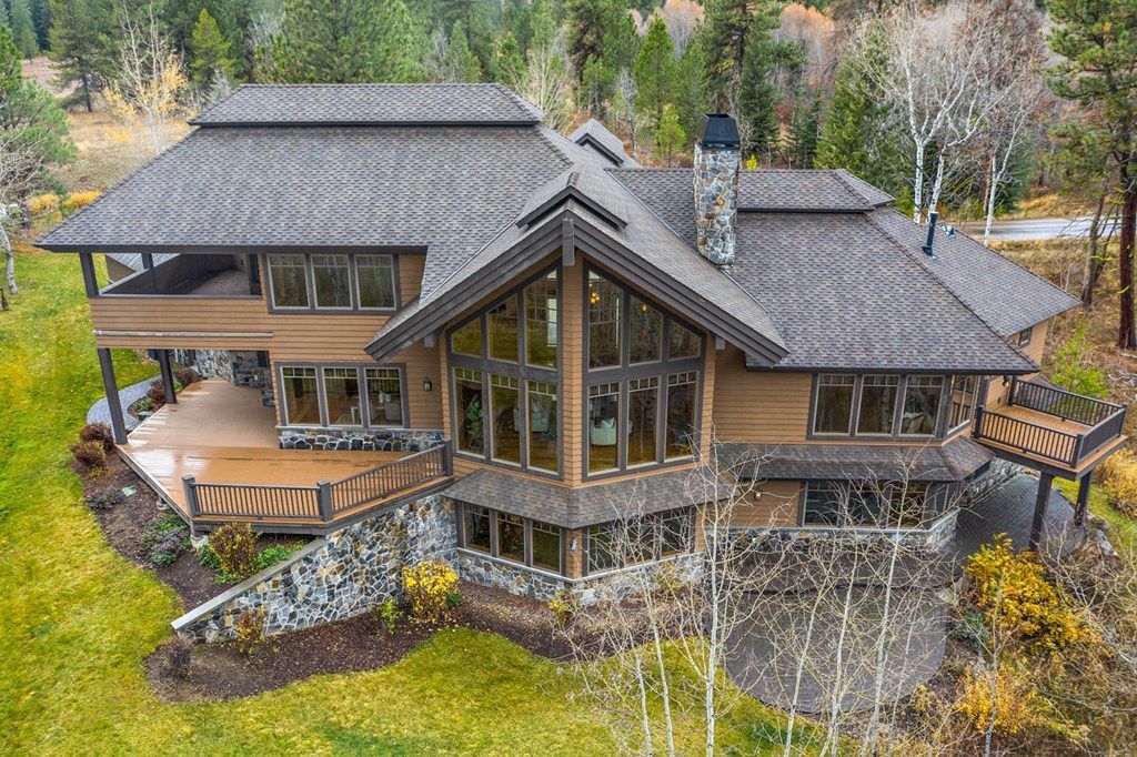 Idyllic Elegance Fairway Residence Nestled in Tamarack Resort Idaho Now Available at 4.4 Million 39