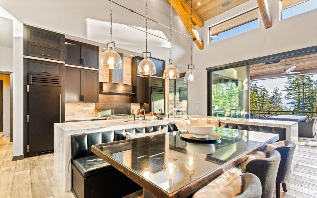 Idyllic Retreat 19.9M Luxurious Estate in Idaho Offers Enchanting Forest Views and Unmatched Amenities 12