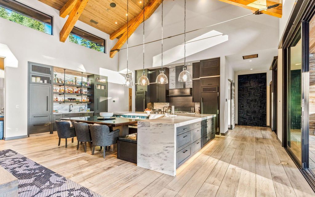 Idyllic Retreat 19.9M Luxurious Estate in Idaho Offers Enchanting Forest Views and Unmatched Amenities 14