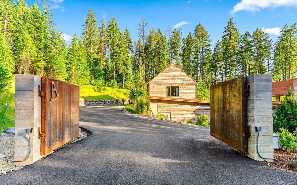Idyllic Retreat 19.9M Luxurious Estate in Idaho Offers Enchanting Forest Views and Unmatched Amenities 2