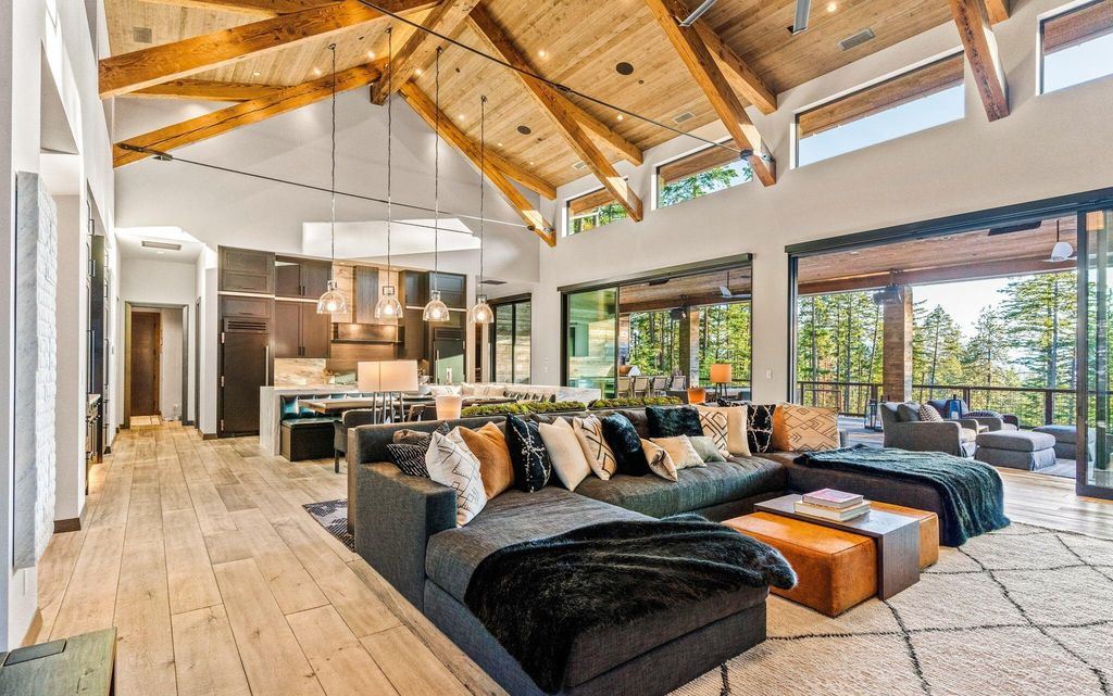 Idyllic Retreat 19.9M Luxurious Estate in Idaho Offers Enchanting Forest Views and Unmatched Amenities 20