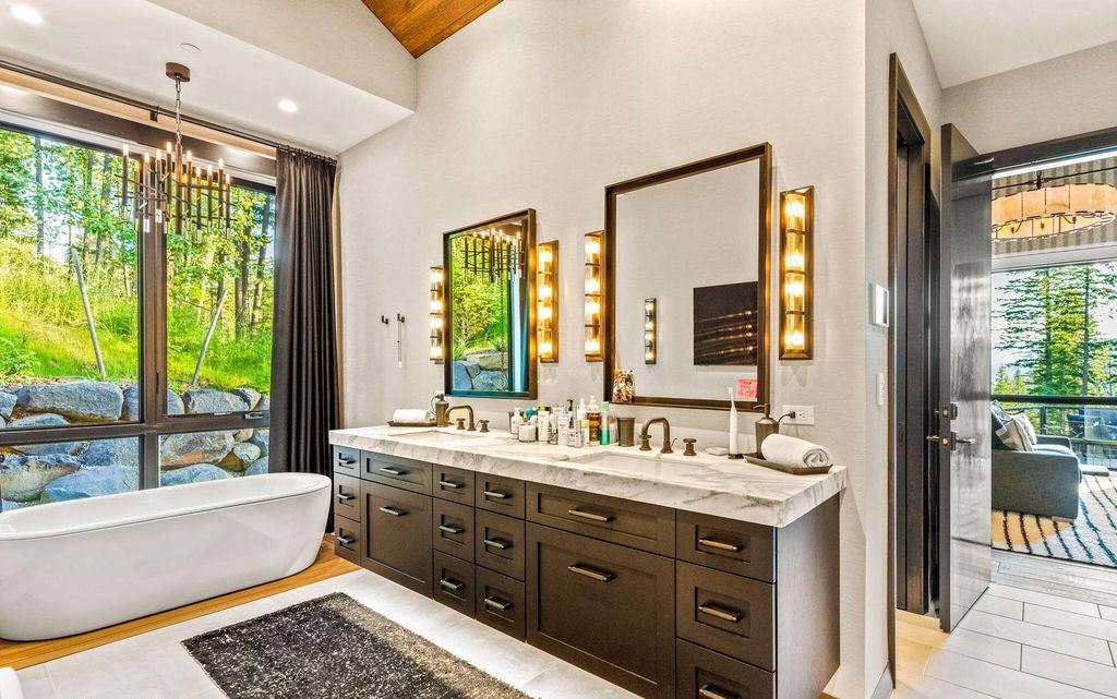 Idyllic Retreat 19.9M Luxurious Estate in Idaho Offers Enchanting Forest Views and Unmatched Amenities 25