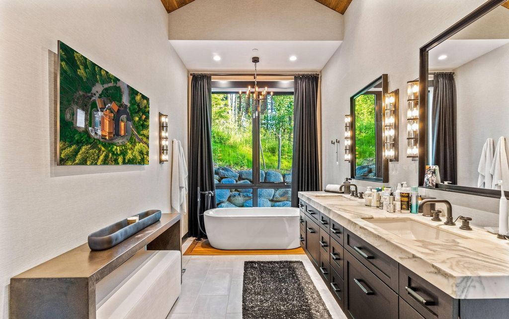 Idyllic Retreat 19.9M Luxurious Estate in Idaho Offers Enchanting Forest Views and Unmatched Amenities 26