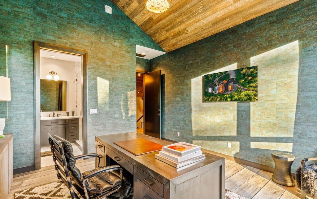 Idyllic Retreat 19.9M Luxurious Estate in Idaho Offers Enchanting Forest Views and Unmatched Amenities 31