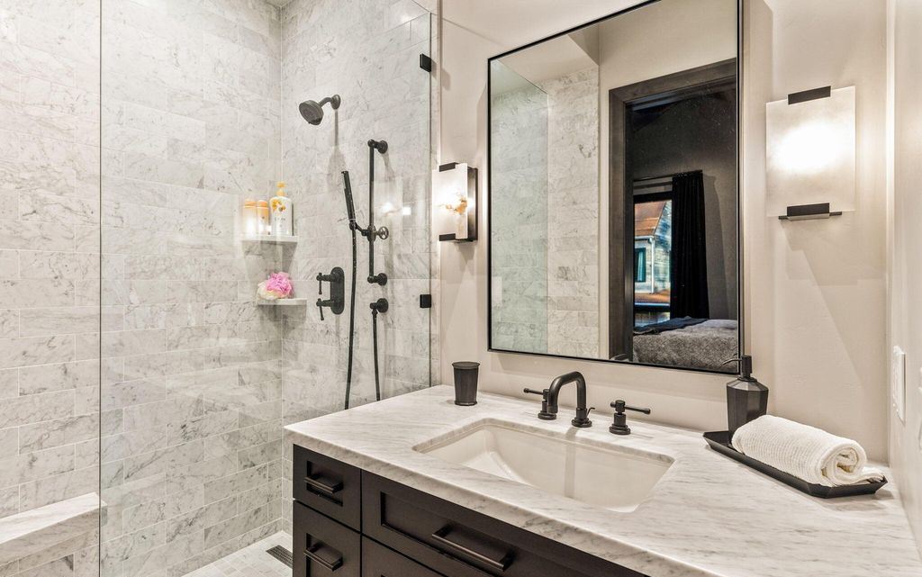 Idyllic Retreat 19.9M Luxurious Estate in Idaho Offers Enchanting Forest Views and Unmatched Amenities 37