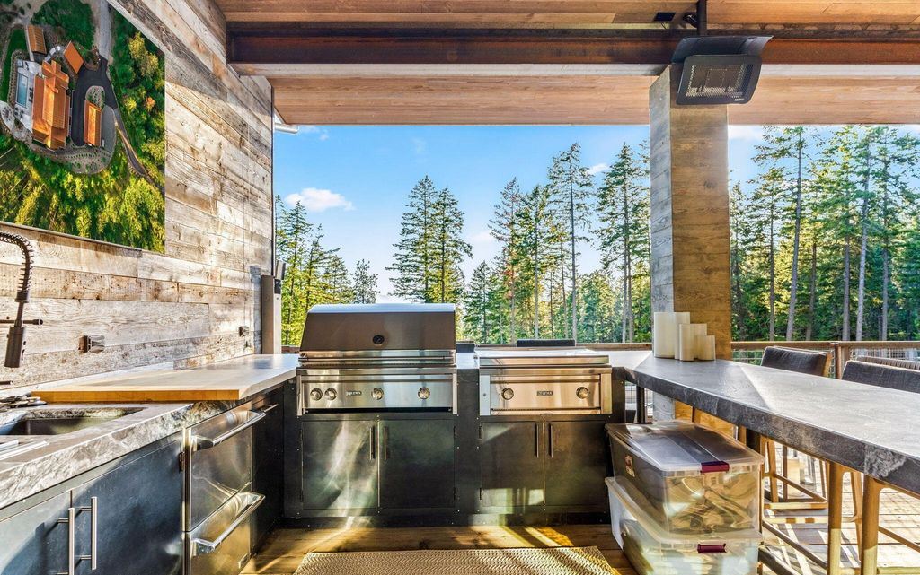 Idyllic Retreat 19.9M Luxurious Estate in Idaho Offers Enchanting Forest Views and Unmatched Amenities 39