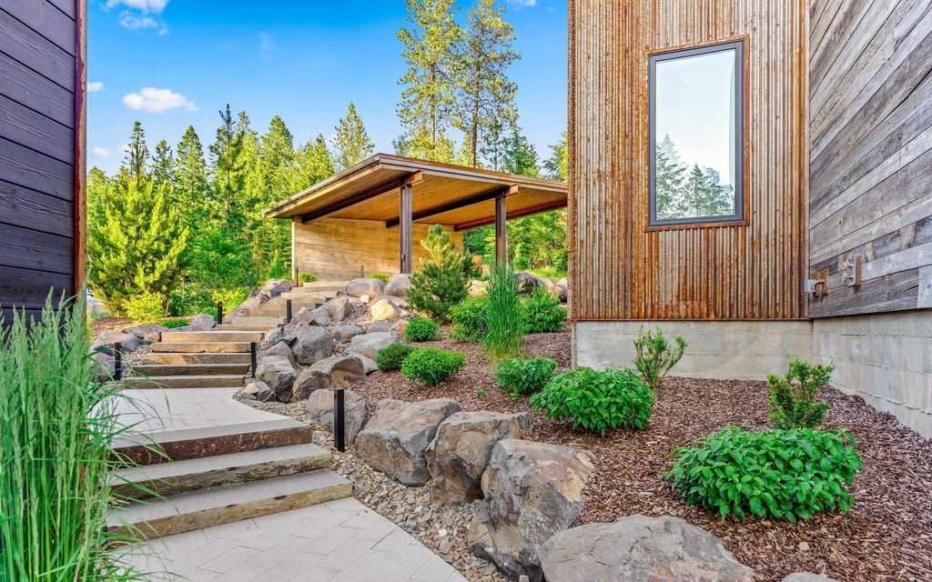 Idyllic Retreat 19.9M Luxurious Estate in Idaho Offers Enchanting Forest Views and Unmatched Amenities 5