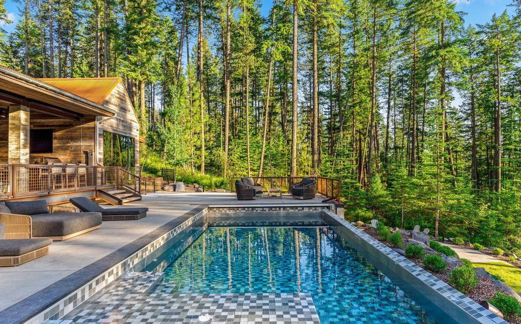Idyllic Retreat 19.9M Luxurious Estate in Idaho Offers Enchanting Forest Views and Unmatched Amenities 55