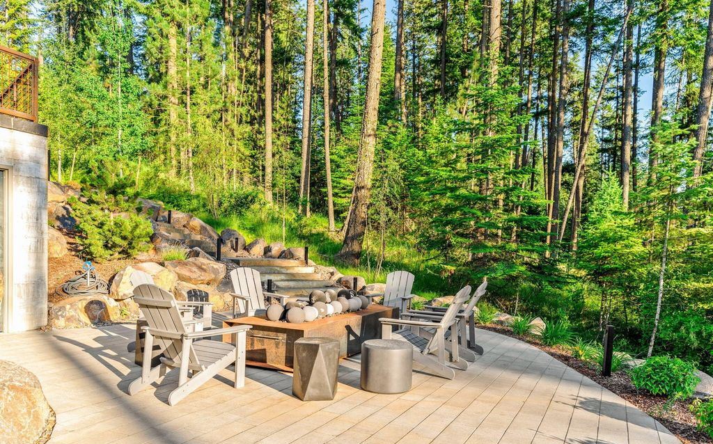 Idyllic Retreat 19.9M Luxurious Estate in Idaho Offers Enchanting Forest Views and Unmatched Amenities 59