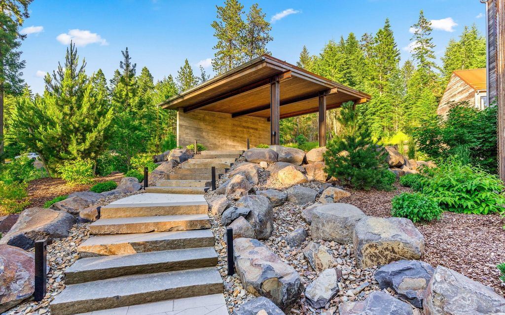 Idyllic Retreat 19.9M Luxurious Estate in Idaho Offers Enchanting Forest Views and Unmatched Amenities 6
