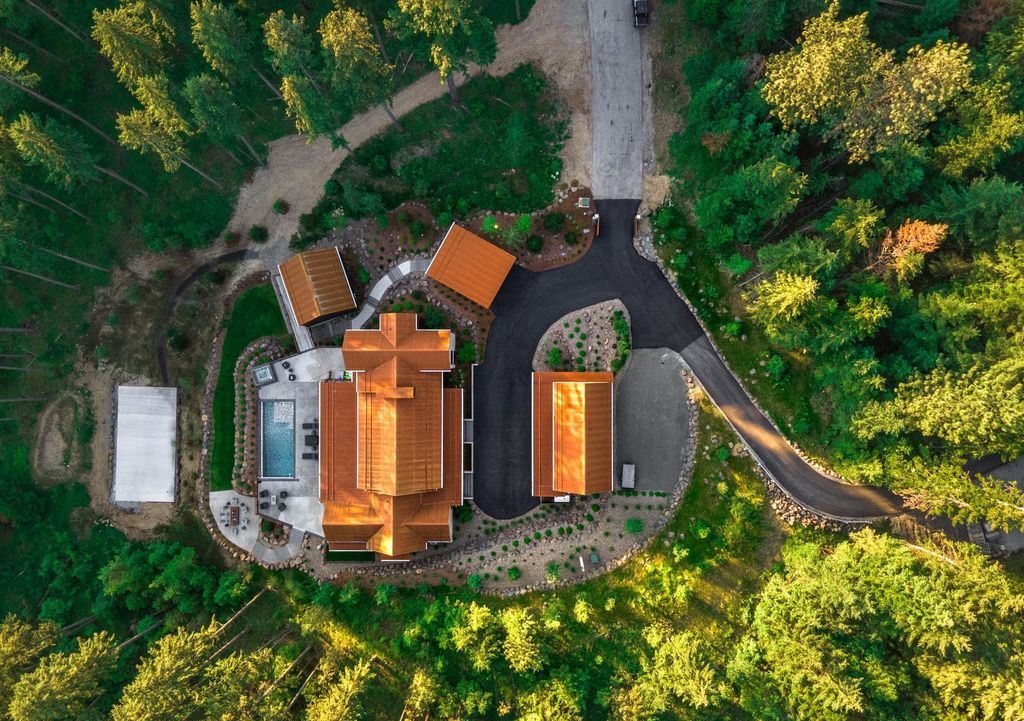 Idyllic Retreat 19.9M Luxurious Estate in Idaho Offers Enchanting Forest Views and Unmatched Amenities 60