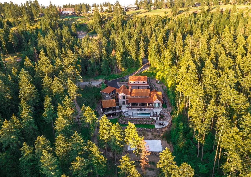 Idyllic Retreat 19.9M Luxurious Estate in Idaho Offers Enchanting Forest Views and Unmatched Amenities 9