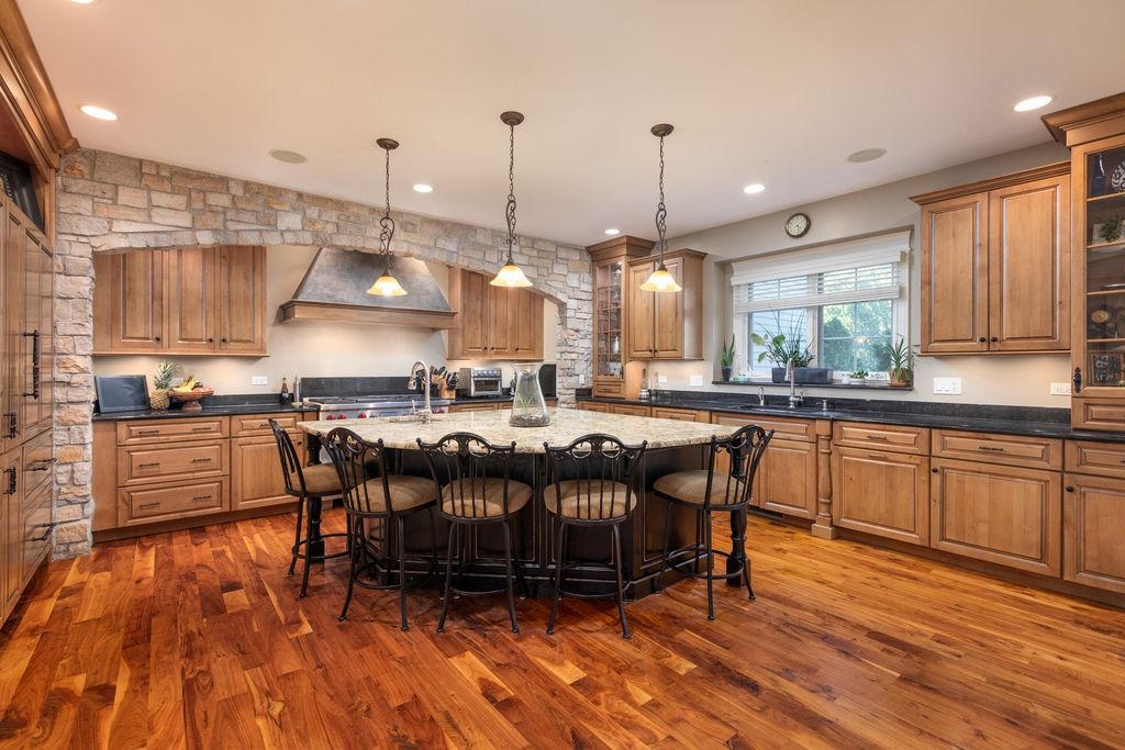 Illinois Gem Timeless Four Level Residence with High End Finishes Asking 2.599 Million 10