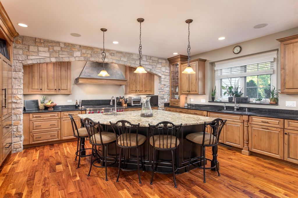 Illinois Gem Timeless Four Level Residence with High End Finishes Asking 2.599 Million 16