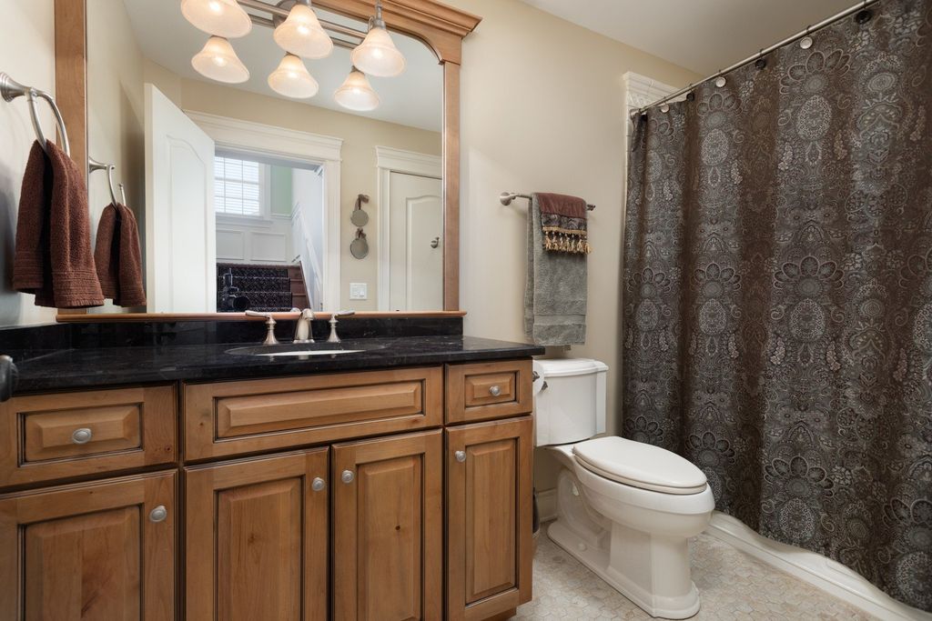 Illinois Gem Timeless Four Level Residence with High End Finishes Asking 2.599 Million 31