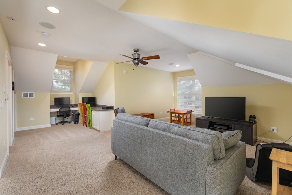 Illinois Gem Timeless Four Level Residence with High End Finishes Asking 2.599 Million 37