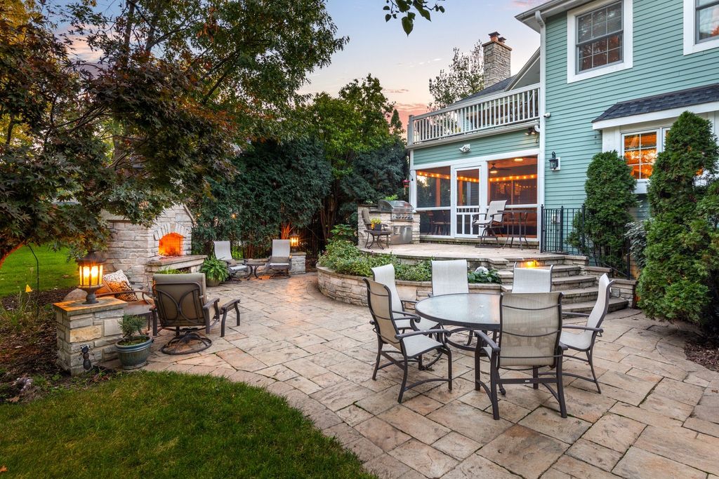 Illinois Gem Timeless Four Level Residence with High End Finishes Asking 2.599 Million 47